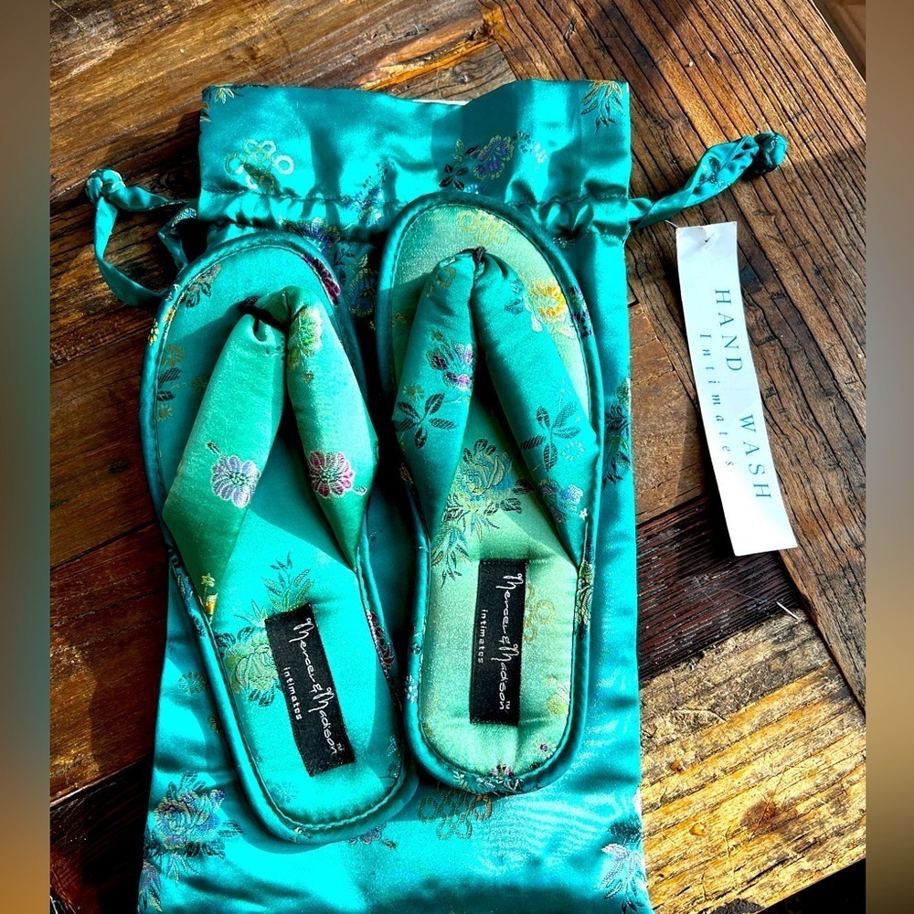Mercer & Madison oriental slippers with plastic bottom with bag